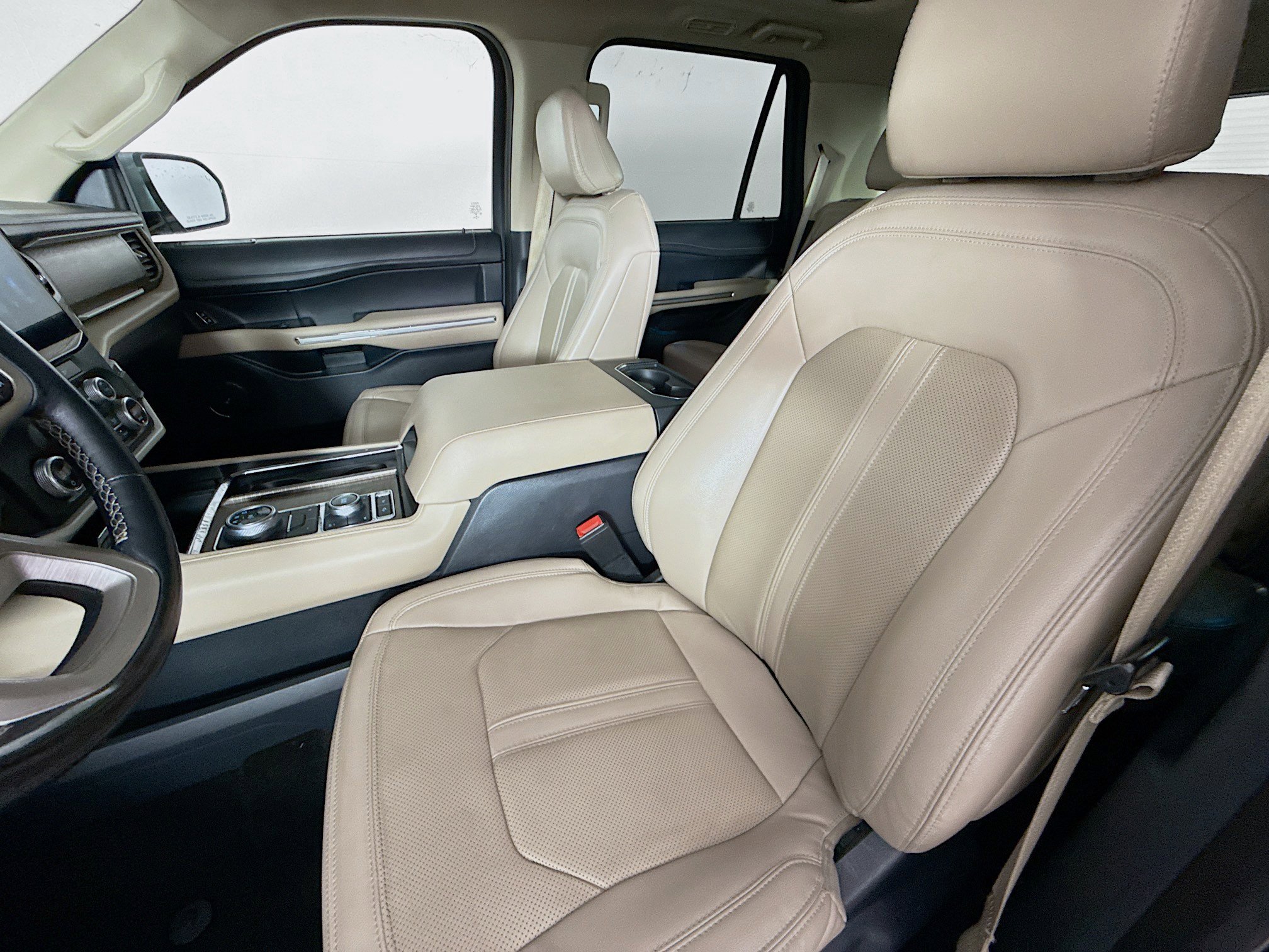 Used 2022 Ford Expedition Limited image 26