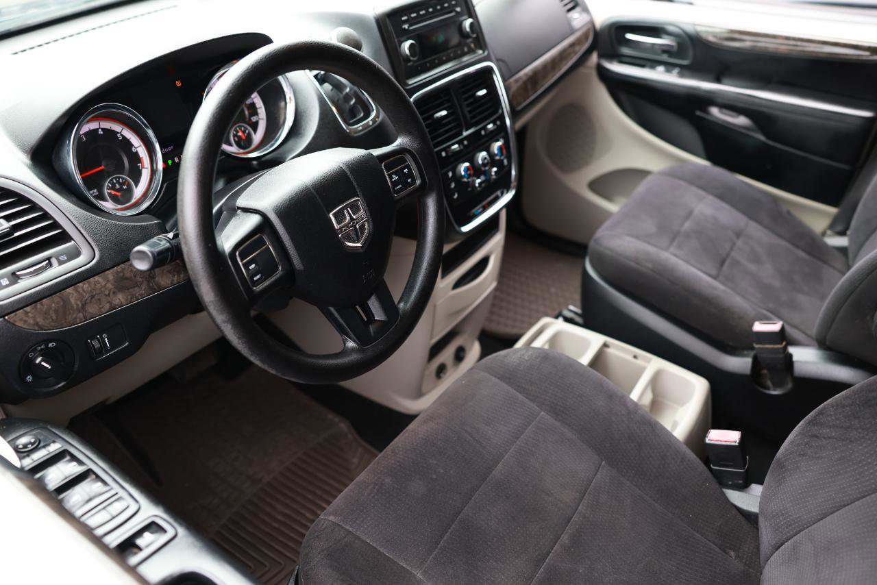 Used 2011 Dodge Grand Caravan Express w/ PWR Window Group image 4