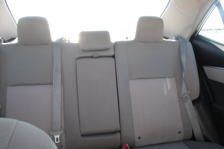 Used 2015 Toyota Corolla LE FWD image 17