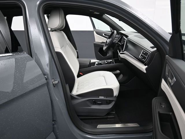 New 2026 Volkswagen Atlas Cross Sport SEL Premium R-Line image 14