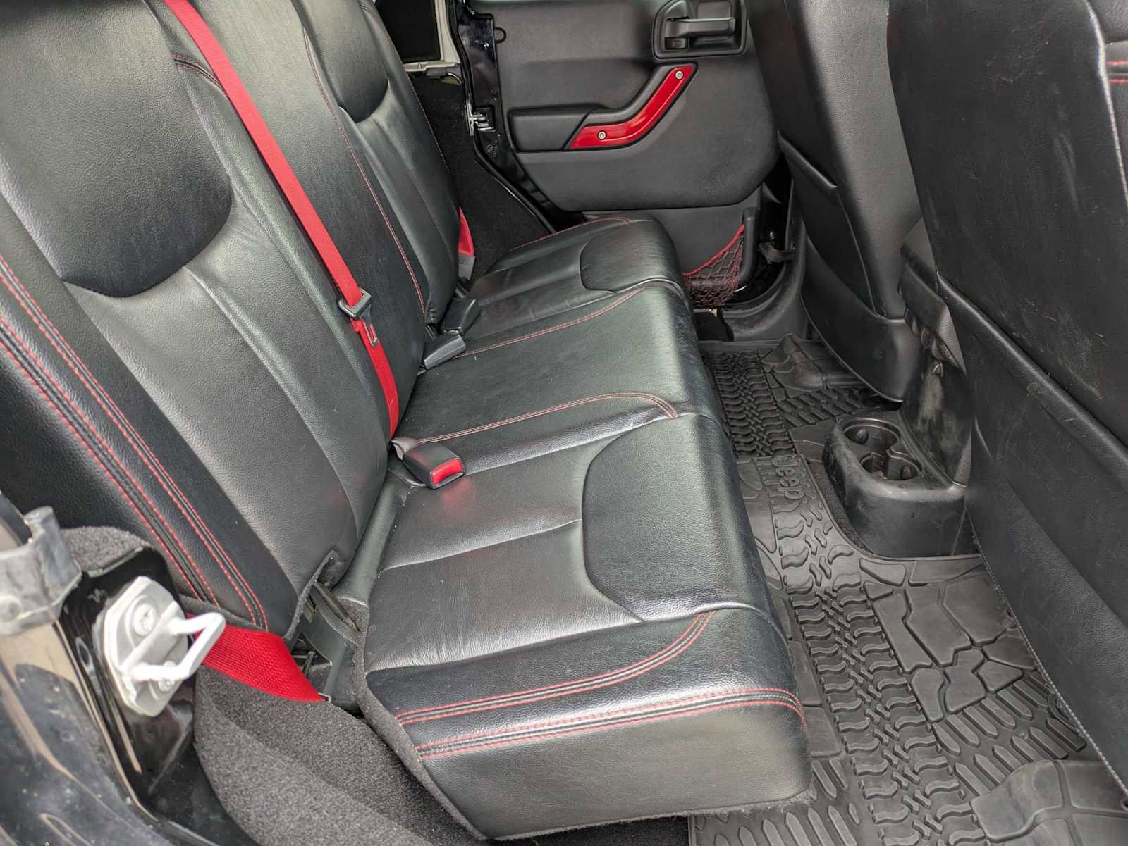 Used 2017 Jeep Wrangler Unlimited Rubicon image 19