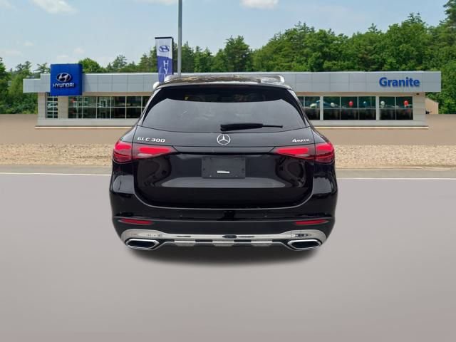 Used 2024 Mercedes-Benz GLC 300 4MATIC image 7
