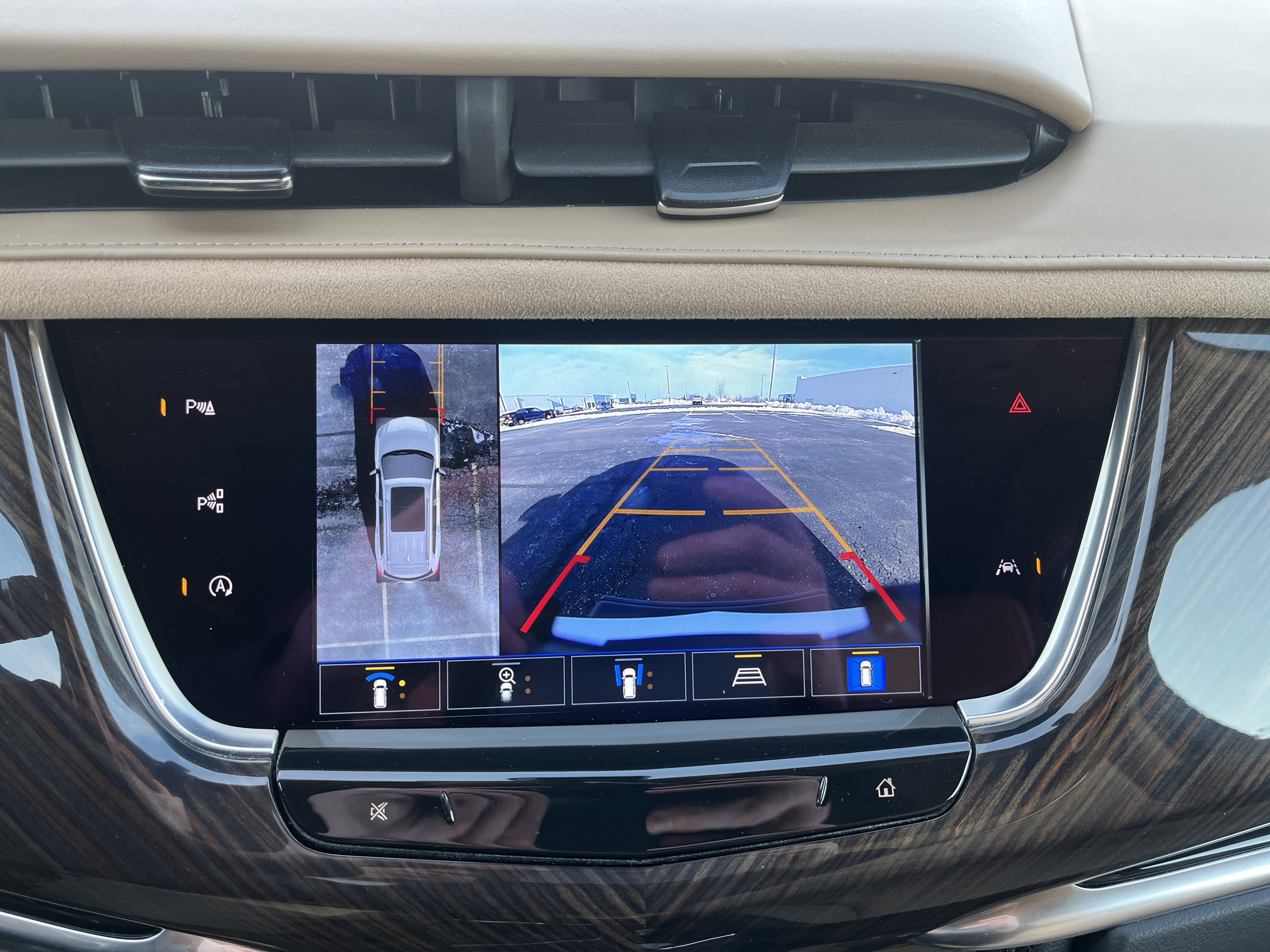 Used 2024 Cadillac XT6 Premium Luxury w/ Platinum Package image 33