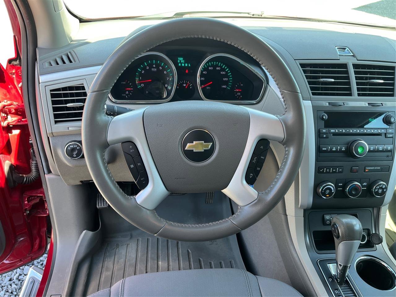 Used 2012 Chevrolet Traverse LT image 17