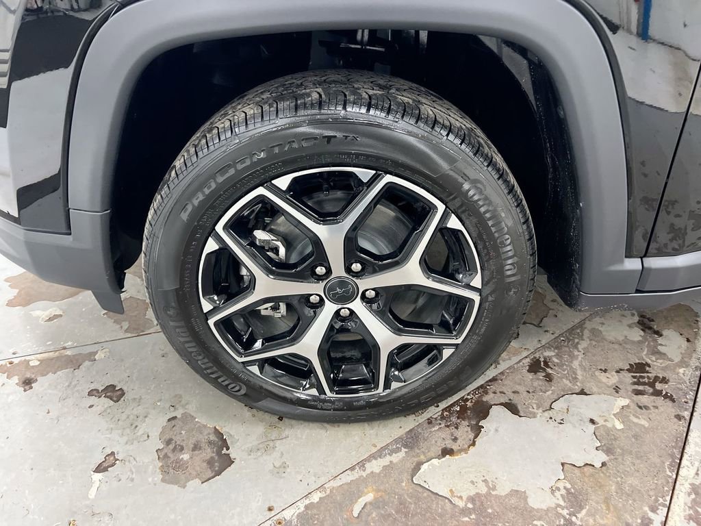 New 2026 Jeep Compass Limited image 25