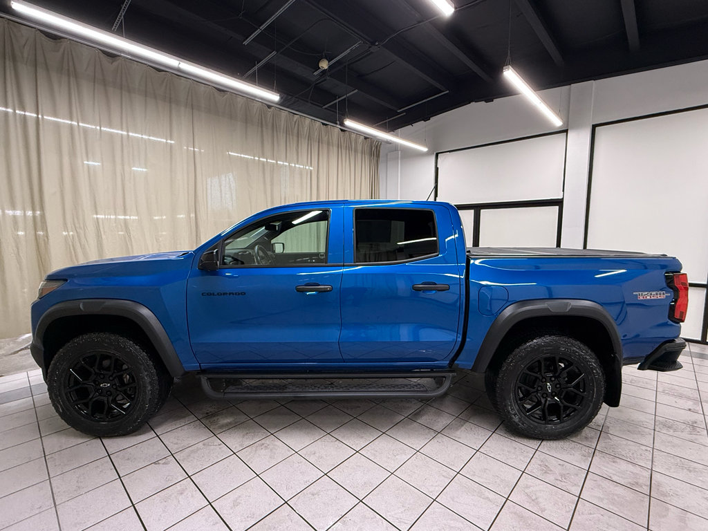 Used 2023 Chevrolet Colorado Trail Boss w/ LPO, Dark Essentials Package AWD/4WD image 10