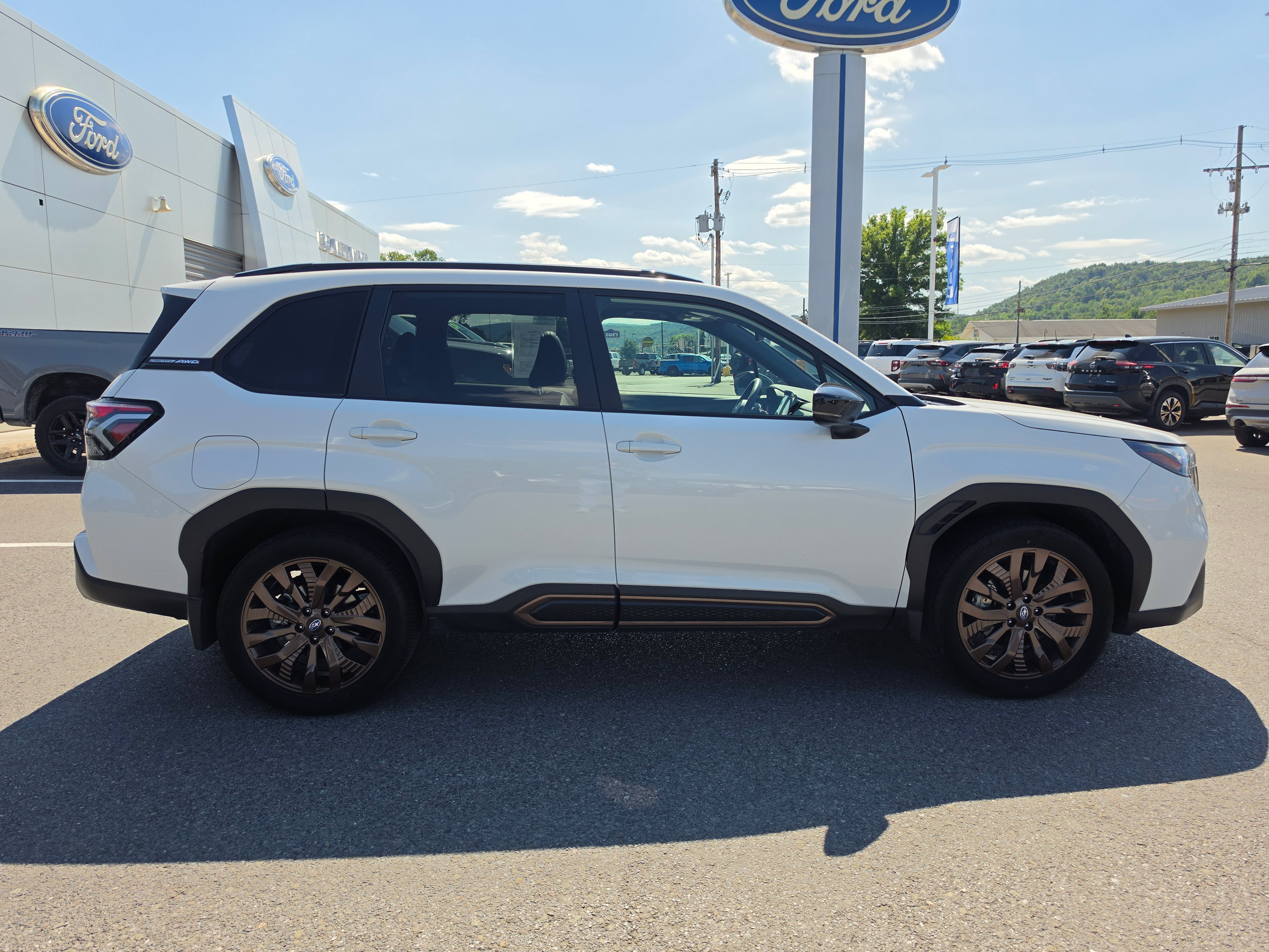 Used 2025 Subaru Forester Sport AWD/4WD image 2