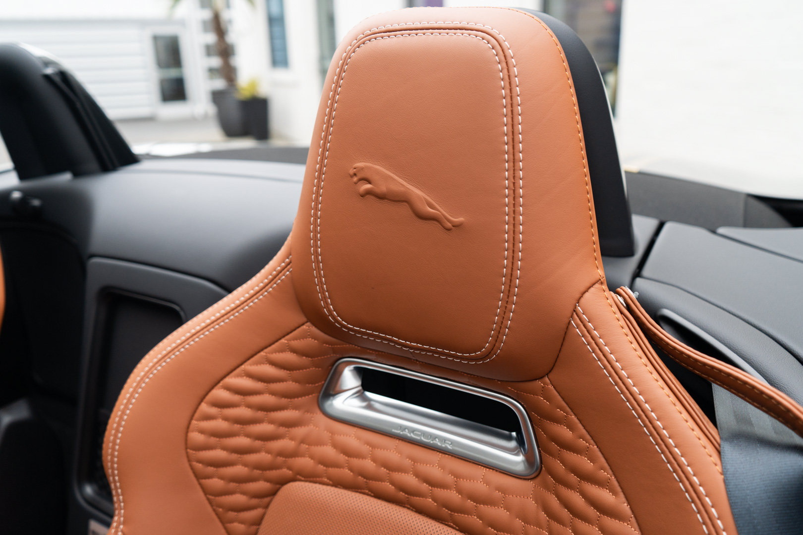 Used 2024 Jaguar F-TYPE R AWD/4WD image 14