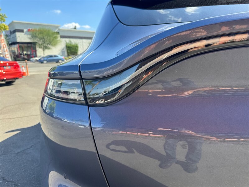 Used 2022 Aston Martin DBX AWD/4WD image 14