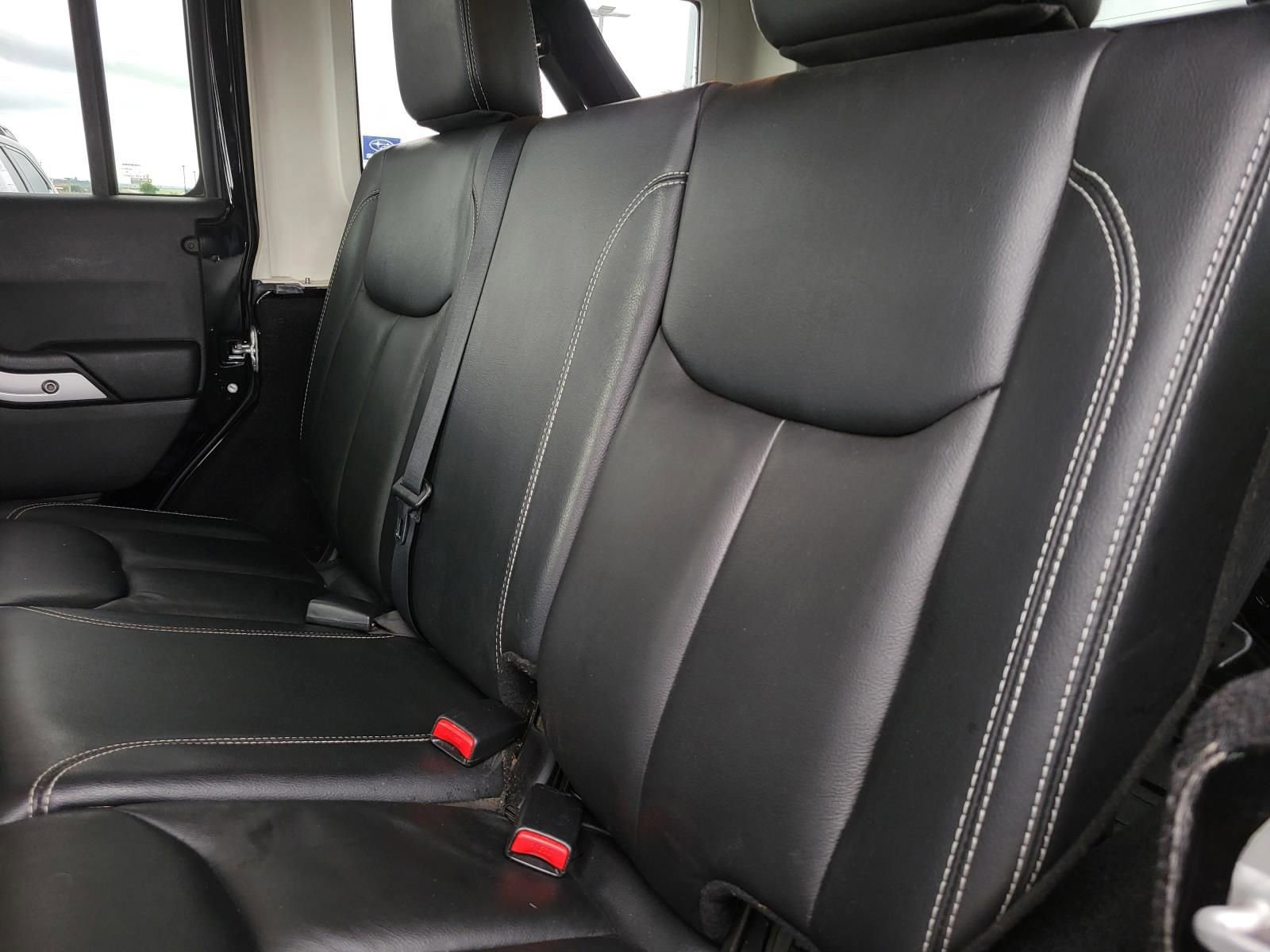 Used 2013 Jeep Wrangler Unlimited Sahara w/ Connectivity Group AWD/4WD image 14