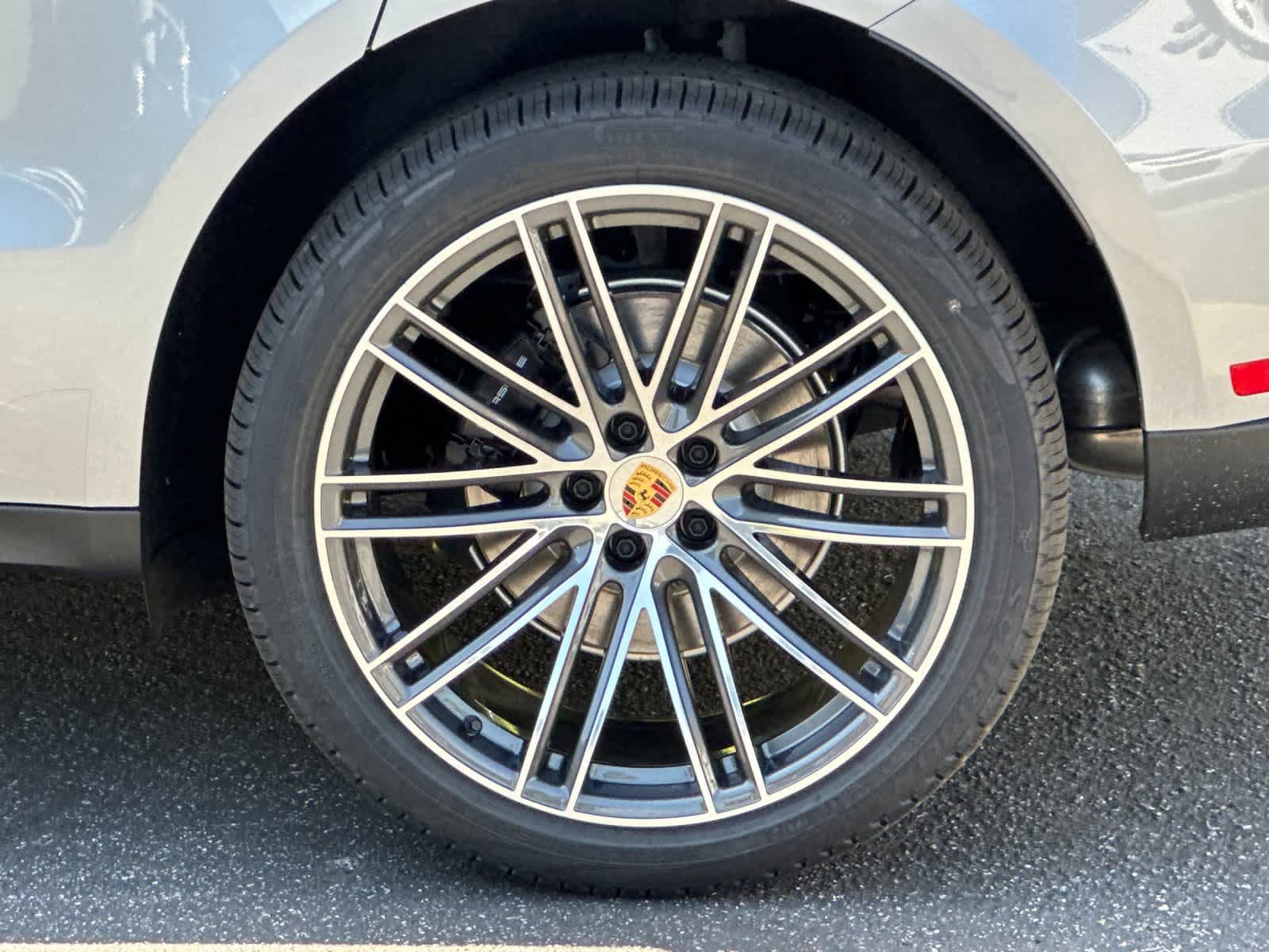New 2026 Porsche Macan AWD/4WD image 31