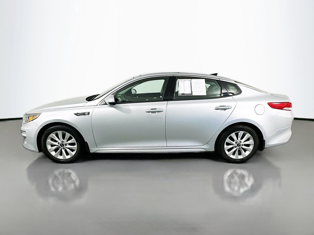 Used 2018 Kia Optima EX w/ Premium Package FWD image 4