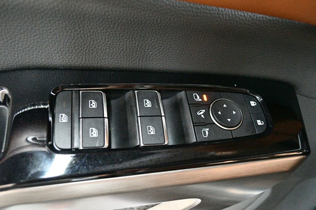 Used 2024 Nissan Pathfinder Platinum FWD image 76