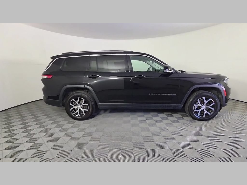 Used 2023 Jeep Grand Cherokee L Limited w/ Trailer Tow Group (B) AWD/4WD image 35