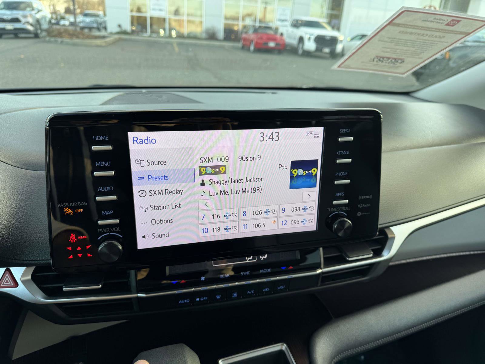 Certified 2023 Toyota Sienna LE image 27