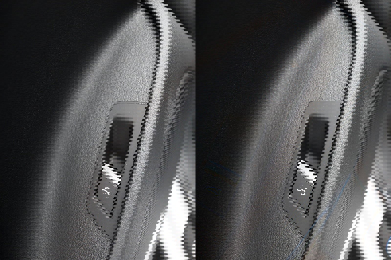 Used 2025 Audi Q8 Prestige w/ Prestige Package image 26