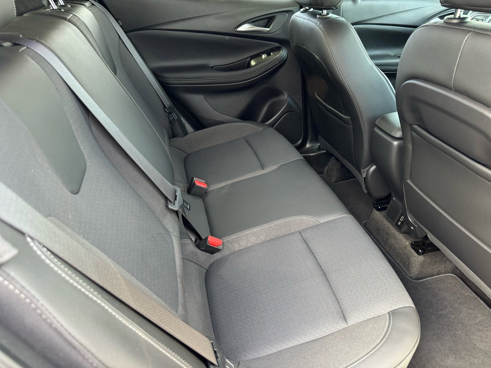 Used 2023 Buick Encore GX Preferred w/ Cold Weather Comfort Package image 12