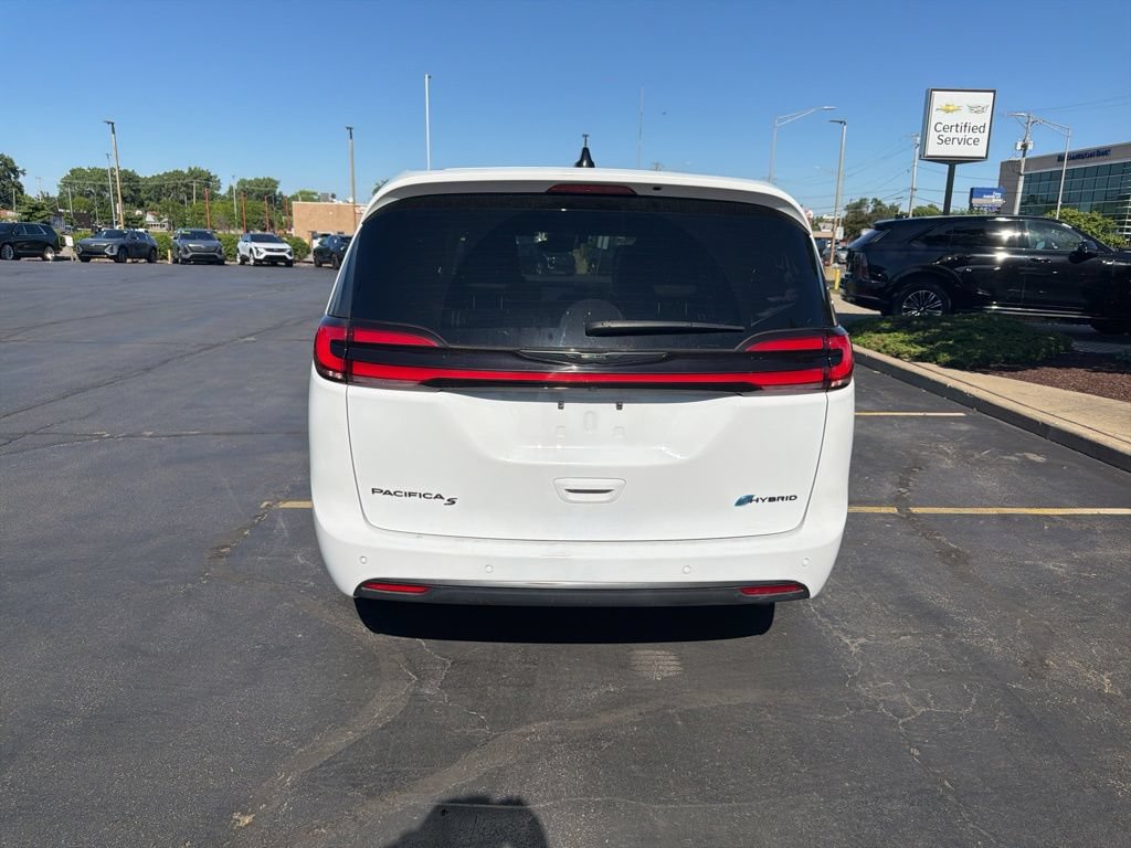 Used 2024 Chrysler Pacifica Limited FWD image 4