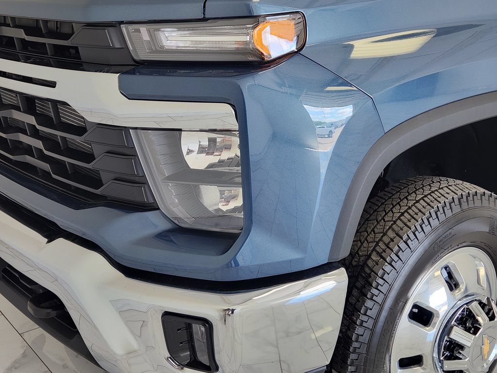 New 2026 Chevrolet Silverado 3500 LT AWD/4WD image 8