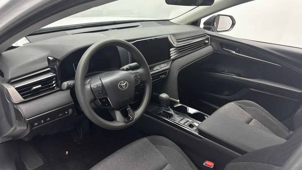 Used 2026 Toyota Camry LE FWD image 11