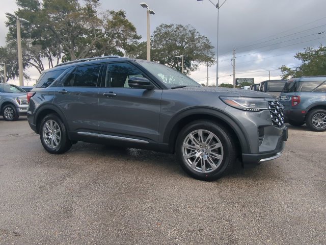 New 2026 Ford Explorer Platinum RWD image 2