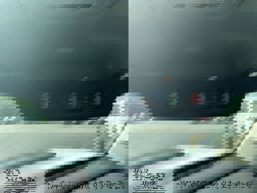 Used 2021 Chevrolet Colorado ZR2 w/ LPO, Door Decal Package image 22