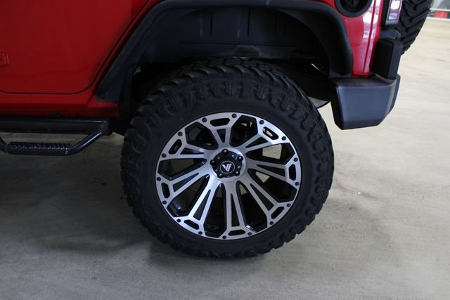 Used 2018 Jeep Wrangler Unlimited Sahara AWD/4WD image 28