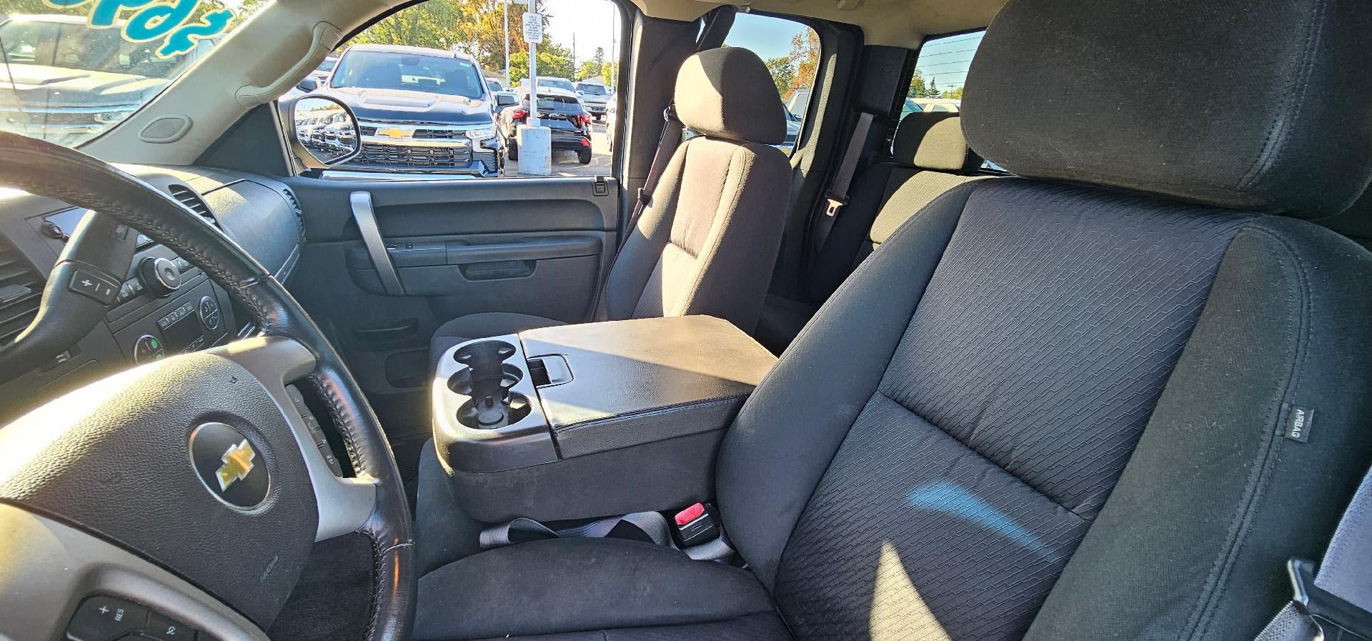 Used 2011 Chevrolet Silverado 1500 LT w/ All-Star Edition AWD/4WD image 10