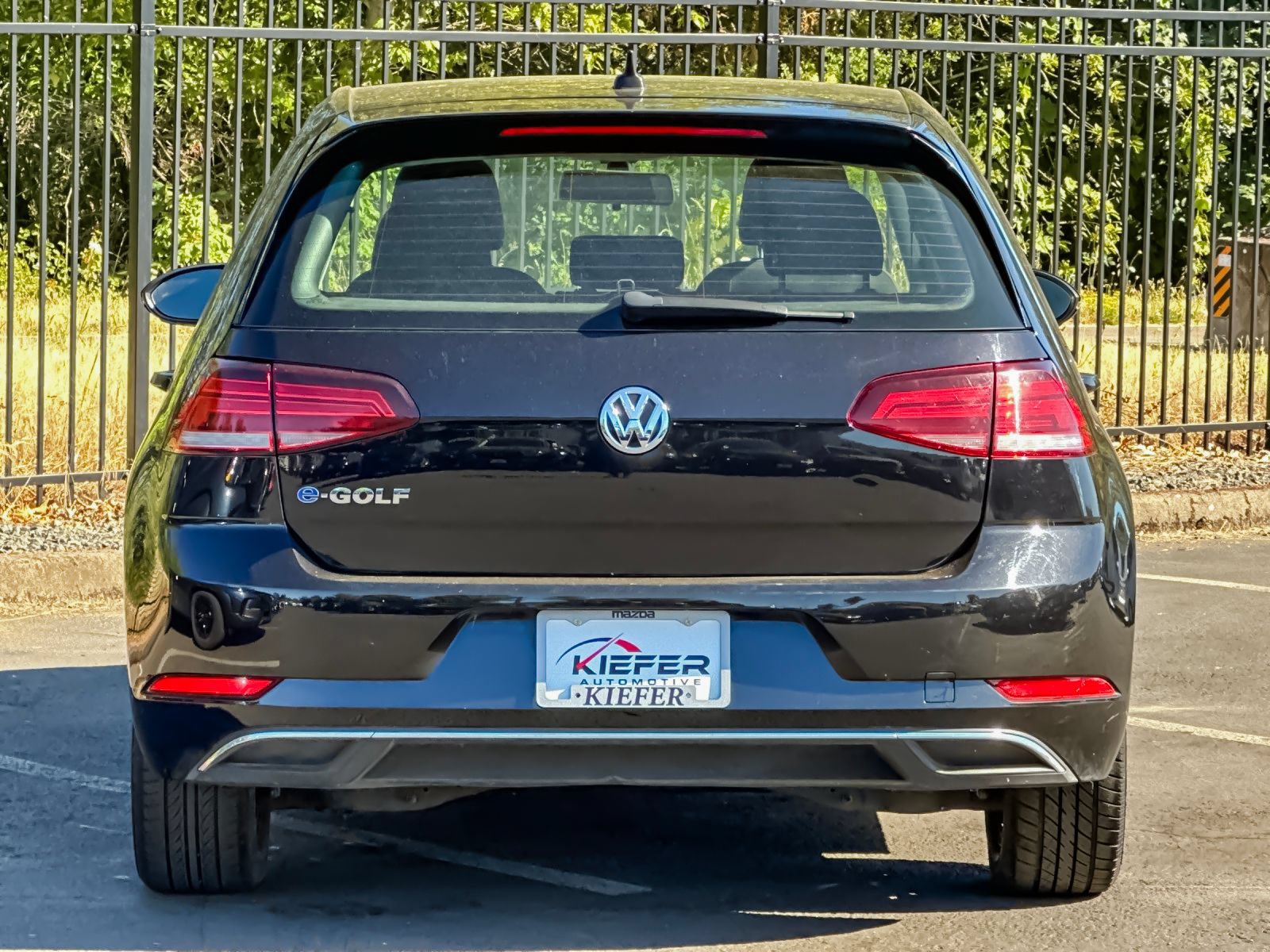 Used 2019 Volkswagen e-Golf SE w/ Driver Assistance Package FWD image 4