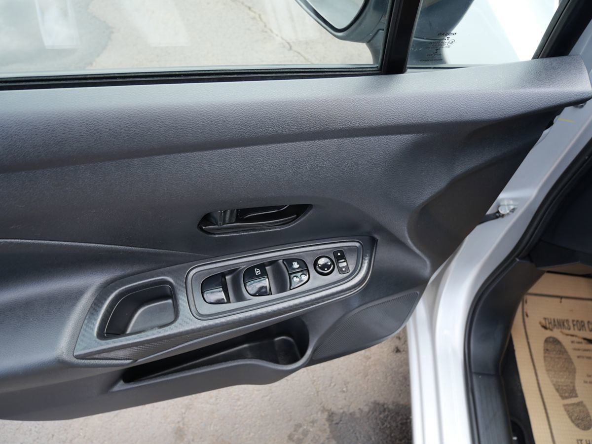 Used 2020 Nissan Versa S FWD image 15
