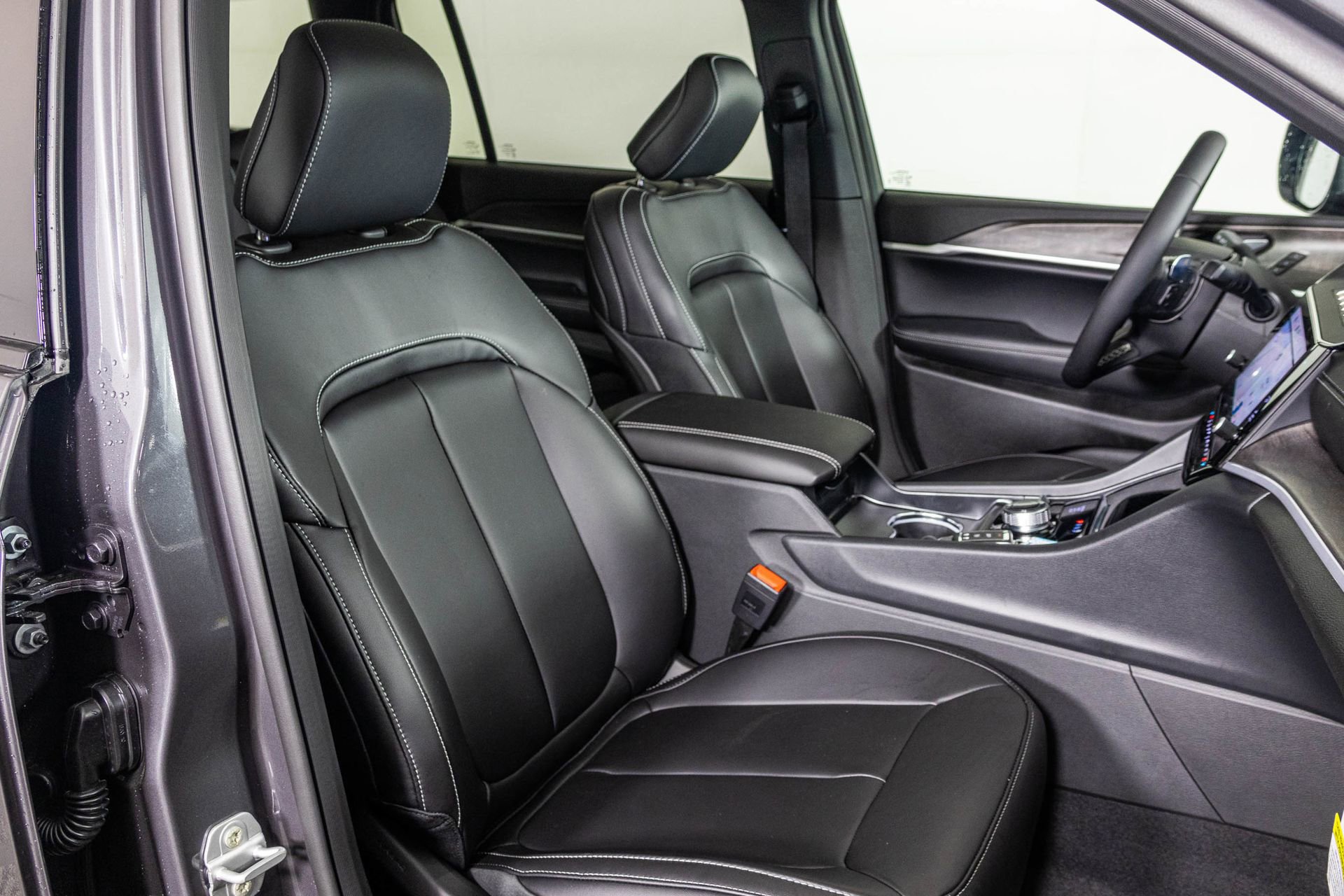 New 2026 Jeep Grand Cherokee L Limited AWD/4WD image 44