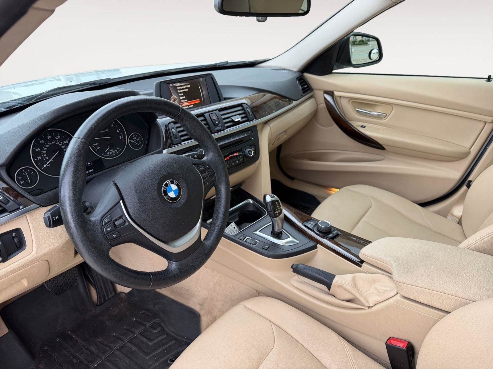 Used 2015 BMW 328i xDrive Sedan AWD/4WD image 13