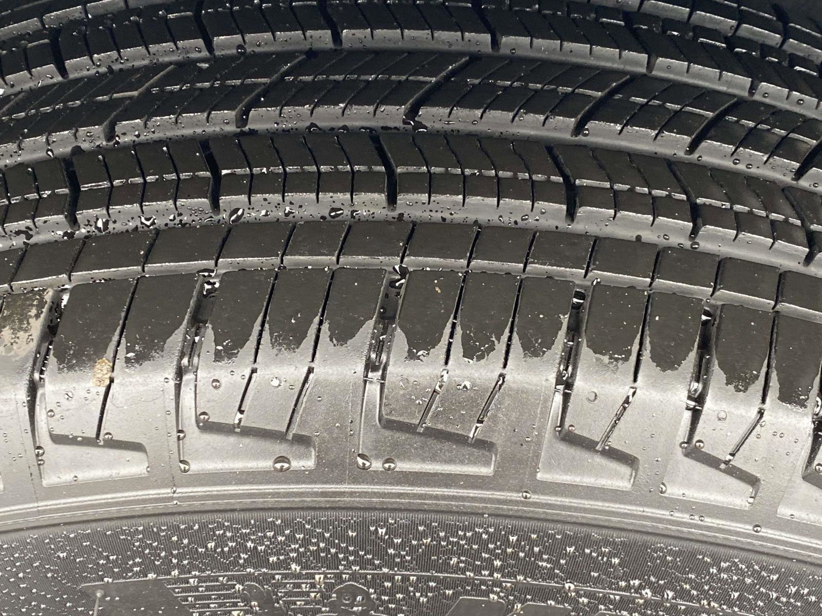 Certified 2024 Jeep Grand Cherokee Altitude image 22