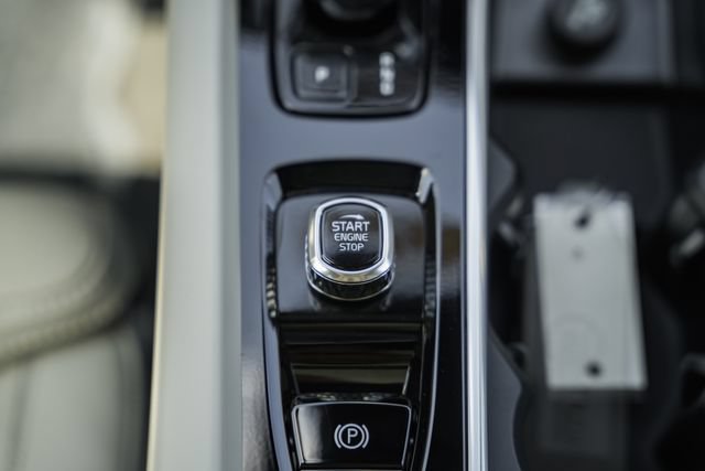 New 2026 Volvo XC60 B5 Ultra w/ Protection Package Premier AWD/4WD image 28