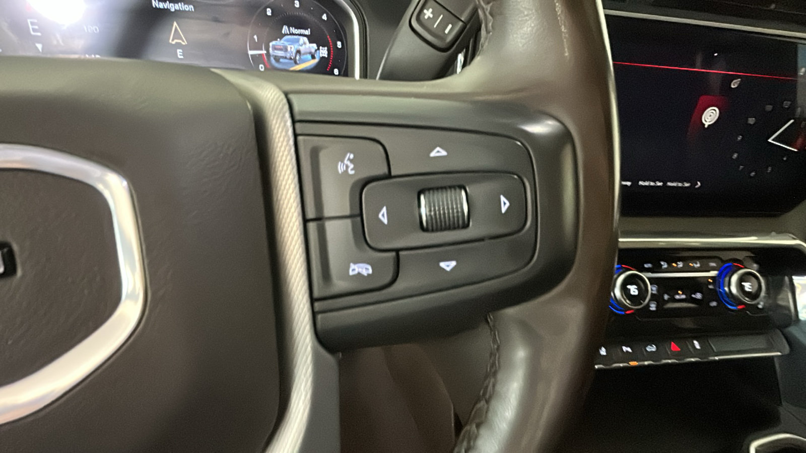 Used 2024 GMC Sierra 3500 Denali w/ Denali Reserve Package AWD/4WD image 21