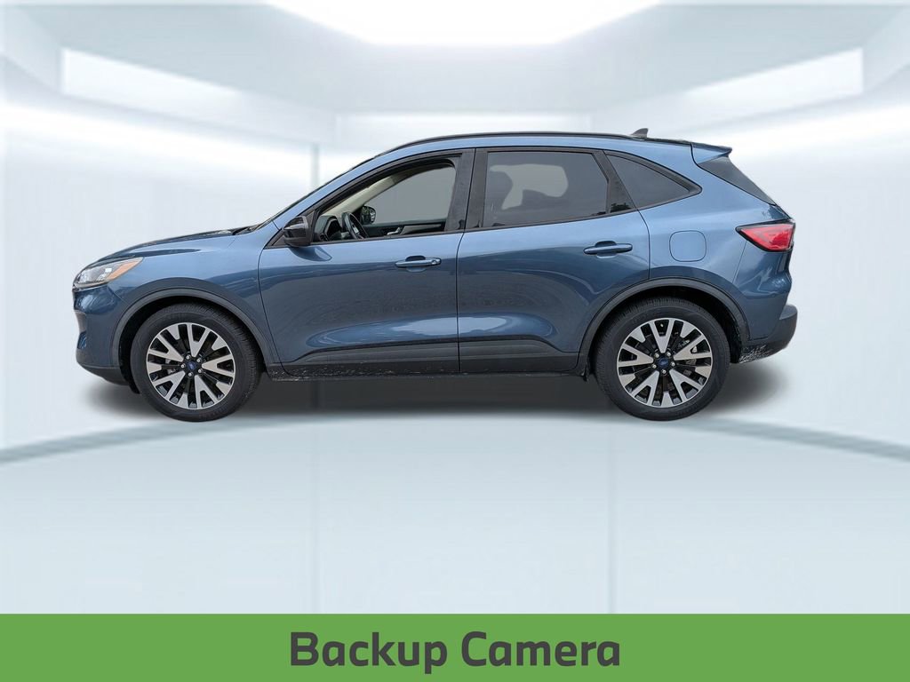 Used 2020 Ford Escape SE Sport image 2