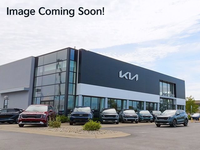 Used 2012 Chevrolet Malibu LT FWD image 2
