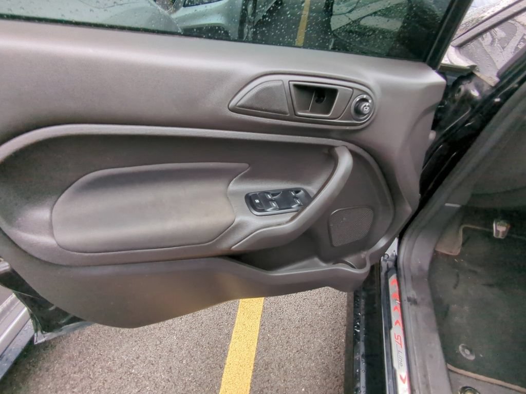 Used 2019 Ford Fiesta ST-Line FWD image 8