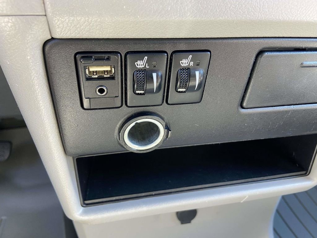 Used 2016 Toyota Sienna XLE FWD image 24