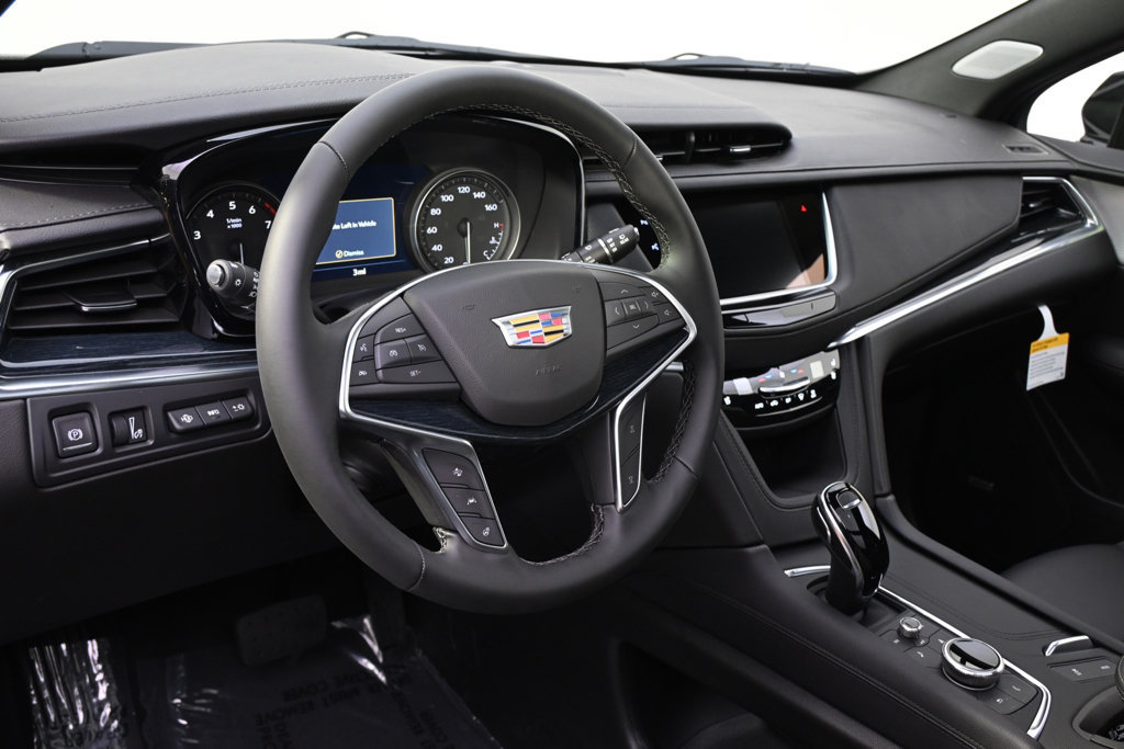 New 2026 Cadillac XT5 Premium Luxury w/ Driver Assist Package AWD/4WD image 11