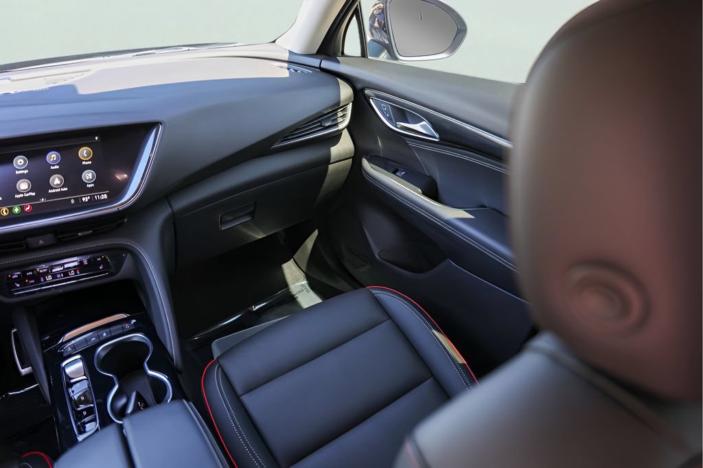 Used 2022 Buick Envision Essence w/ Sport Touring Package FWD image 28