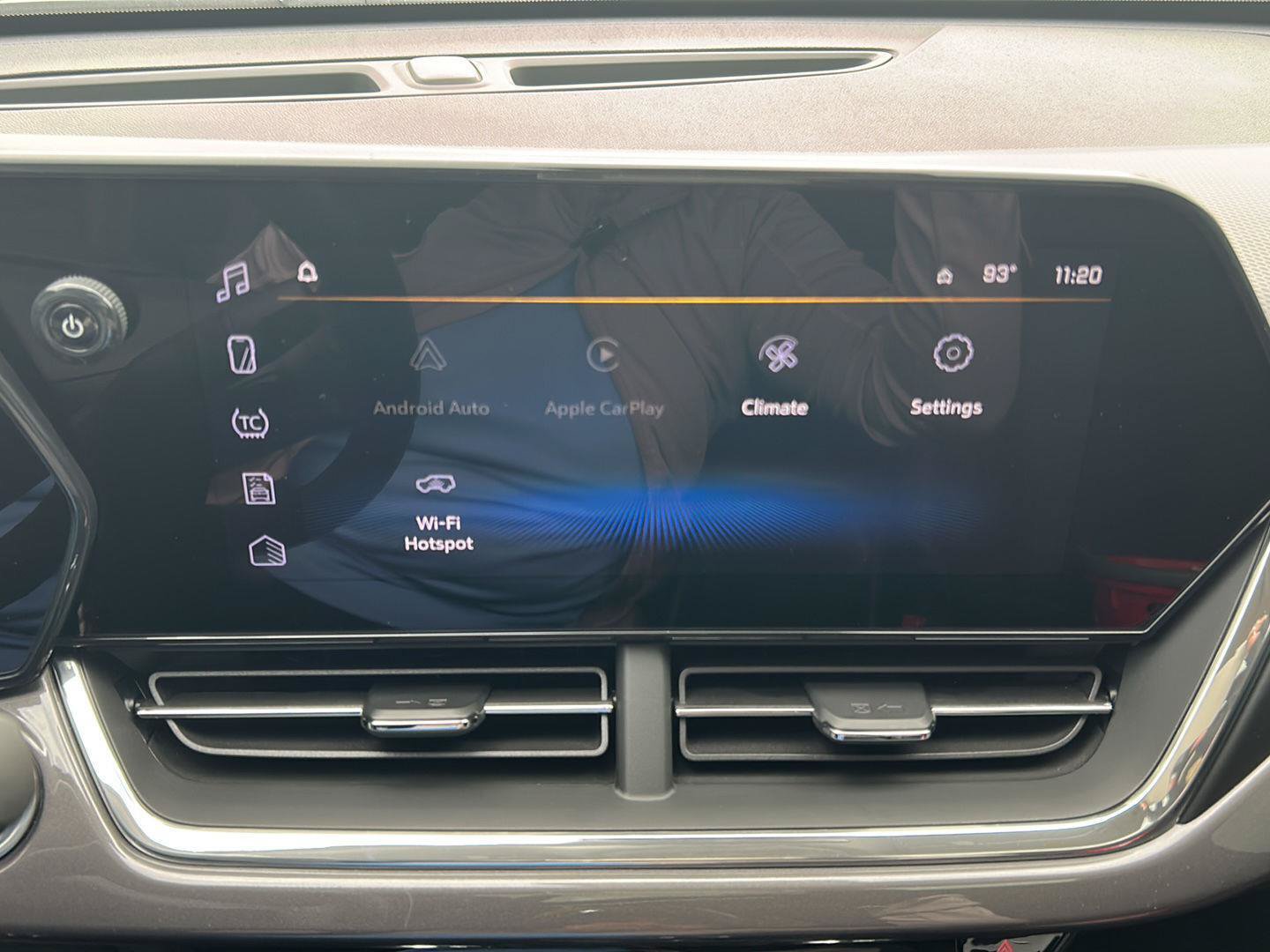 Used 2025 Chevrolet Trax ACTIV w/ Sunroof Package FWD image 10
