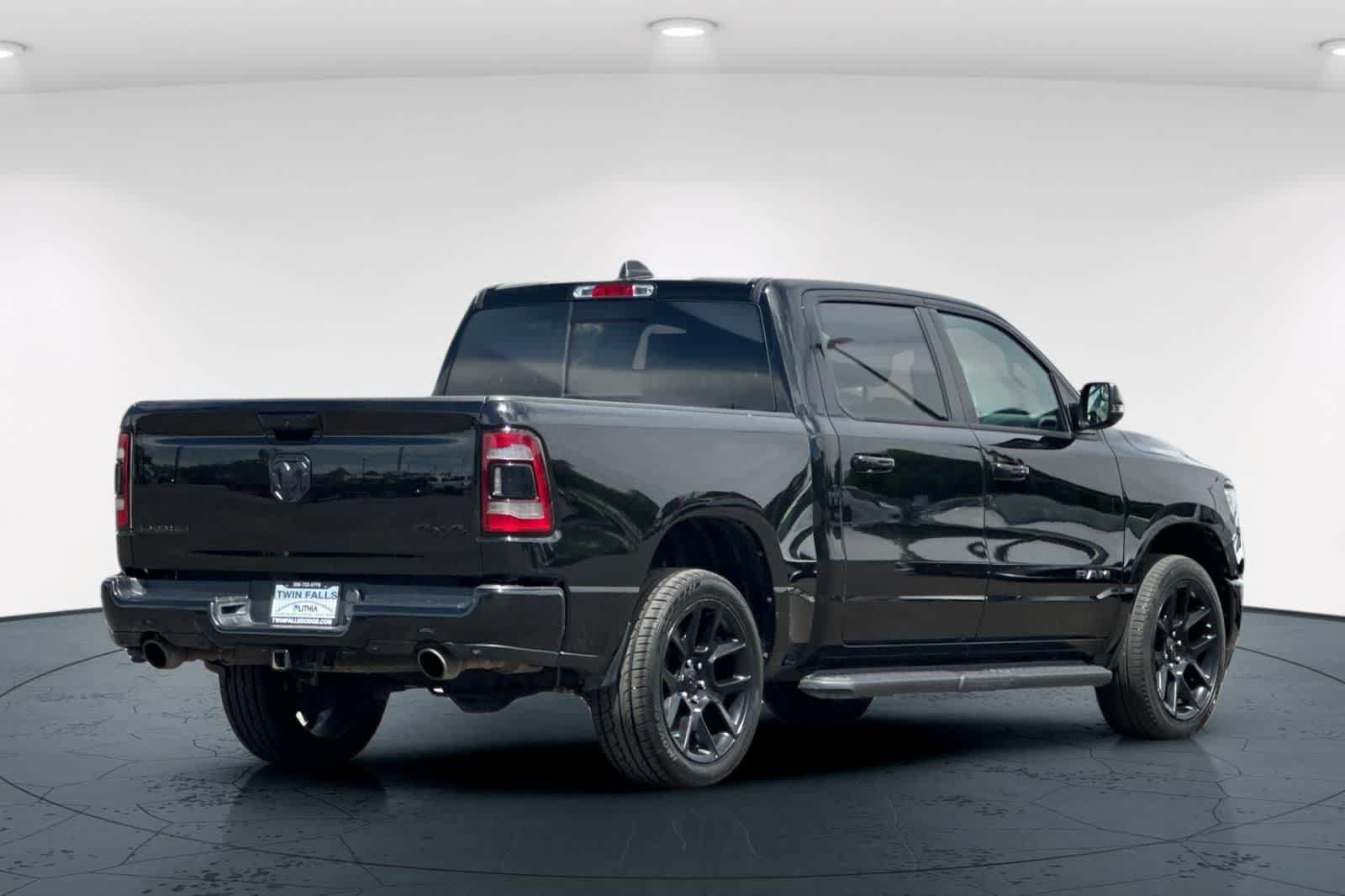 Used 2023 RAM 1500 Laramie AWD/4WD image 2