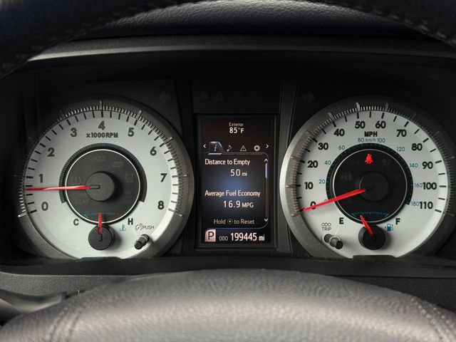 Used 2015 Toyota Sienna SE FWD image 28