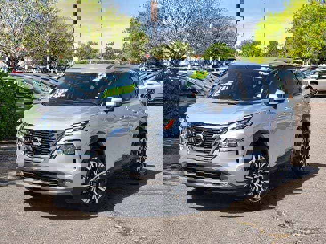 Certified 2023 Nissan Rogue SV image 2