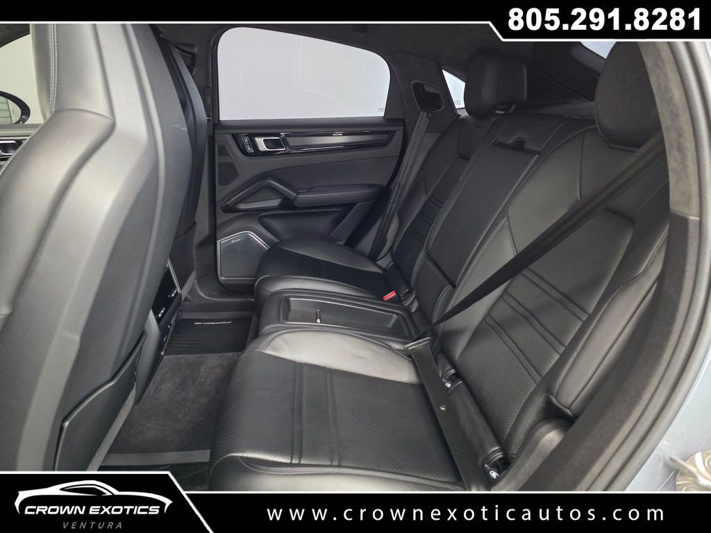 Used 2022 Porsche Cayenne Turbo GT image 19