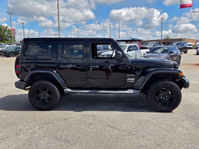 Used 2019 Jeep Wrangler Unlimited Sahara w/ Safety Group AWD/4WD image 14