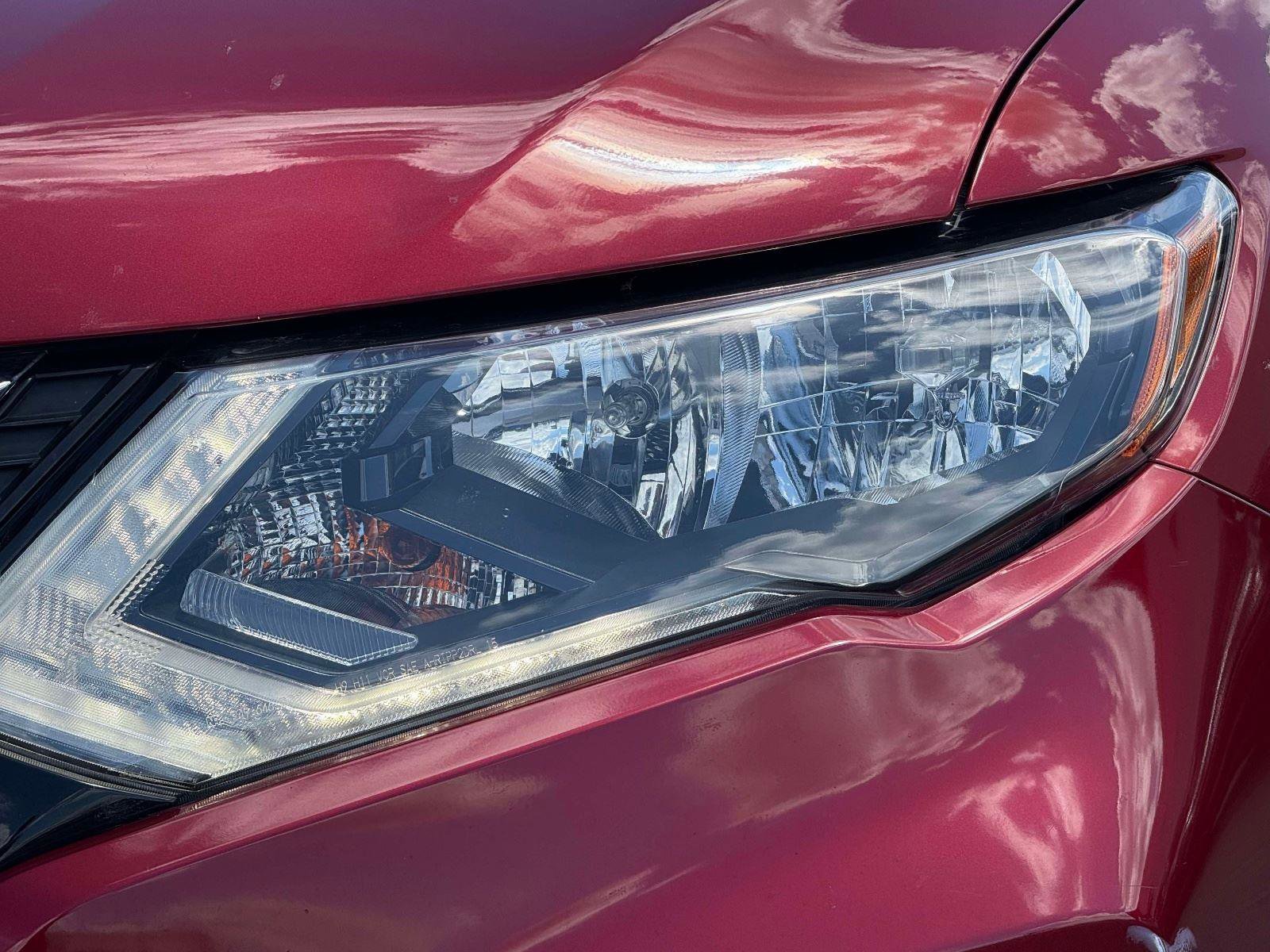 Used 2020 Nissan Rogue SV w/ Sun & Sound Touring Package AWD/4WD image 10