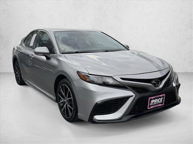 Used 2024 Toyota Camry SE FWD video 3