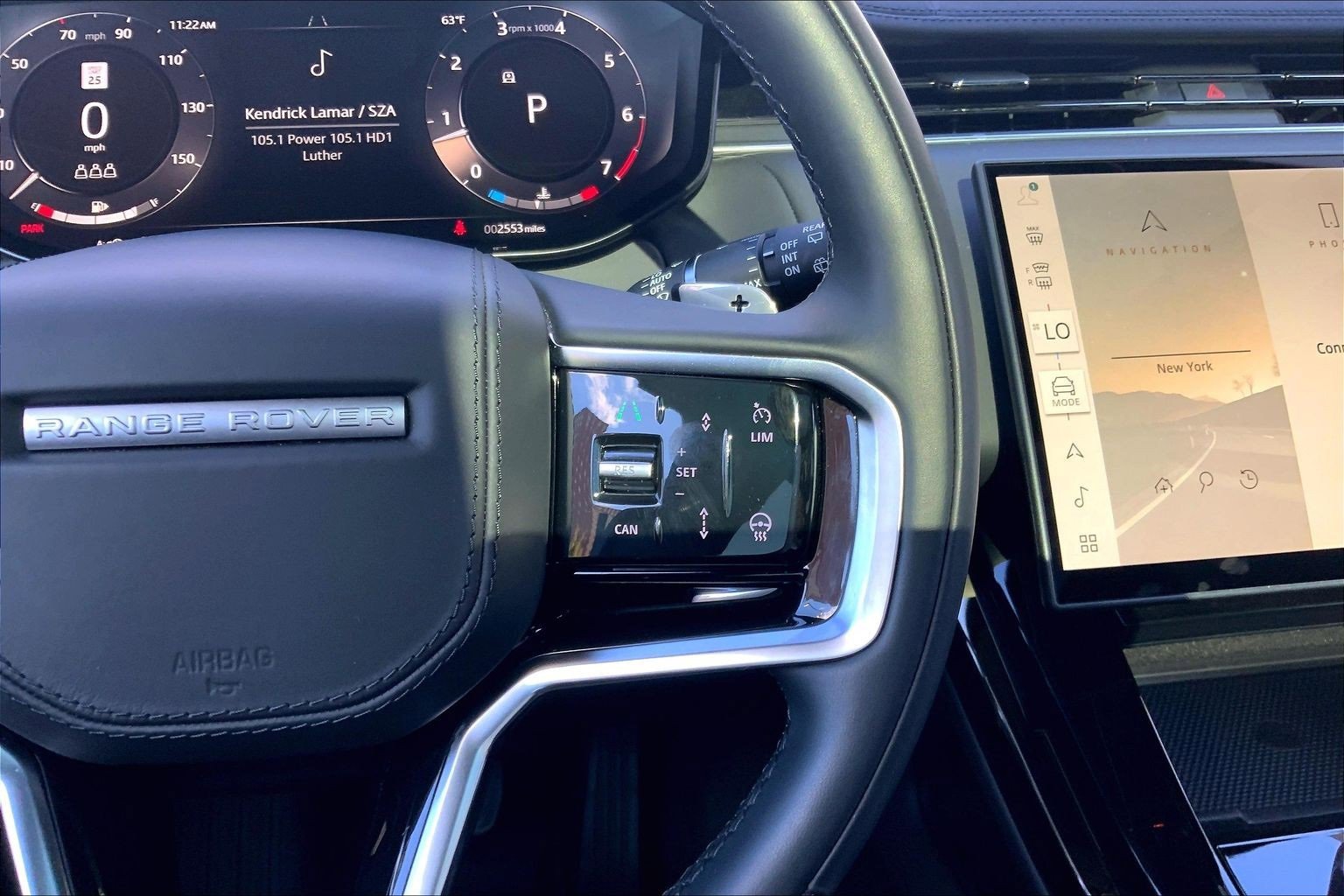 Used 2025 Land Rover Range Rover Sport image 24